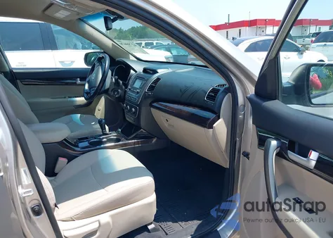 2015 Kia Sorento Lx V6 z USA, uszkodzony, nr VIN 5XYKT4A77FG640986